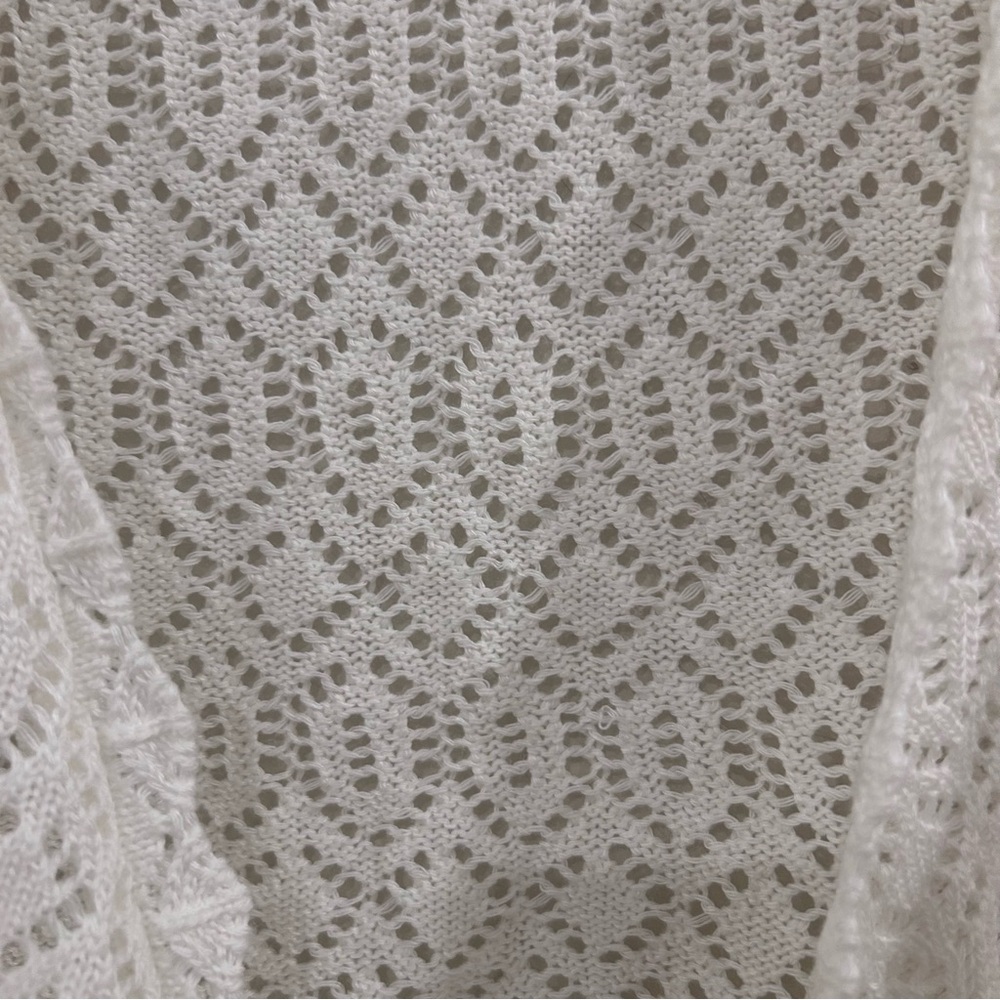 Rue21 Lace Knit White knitted tie-up crop top.  Size Large - Picture 4 of 5